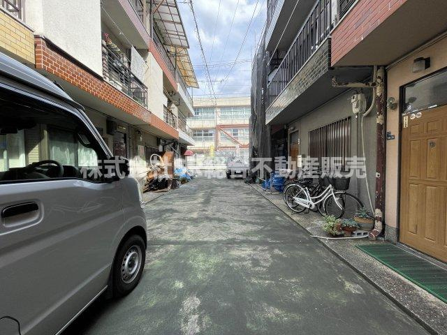 森河内東1丁目中古テラスハウスの前面道路含む現地写真|前面道路含む現地写真です