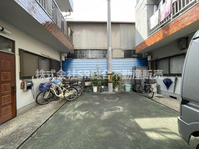 森河内東1丁目中古テラスハウスの前面道路含む現地写真|前面道路含む現地写真です