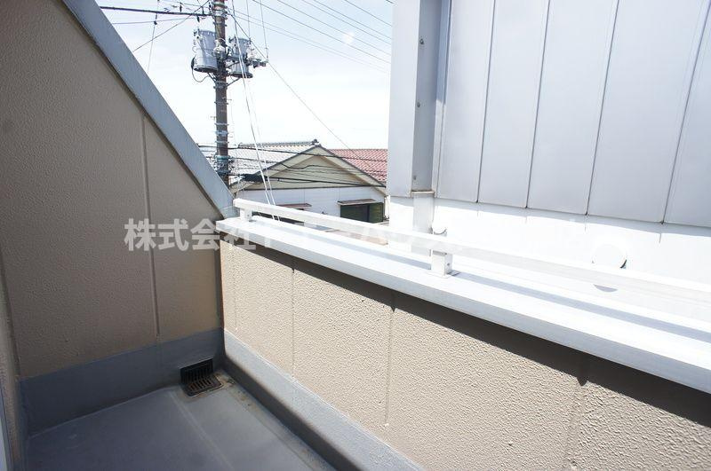 富士マンション若宮 6978816343のバルコニー