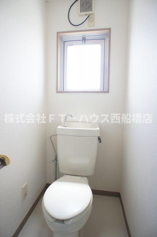 富士マンション若宮 6978816343のトイレ