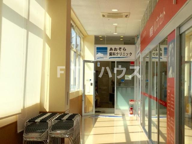 Jour de floraison K（ジュール ド フロレゾン Ｋ）のロビー|あおぞら歯科クリニック 1.2km