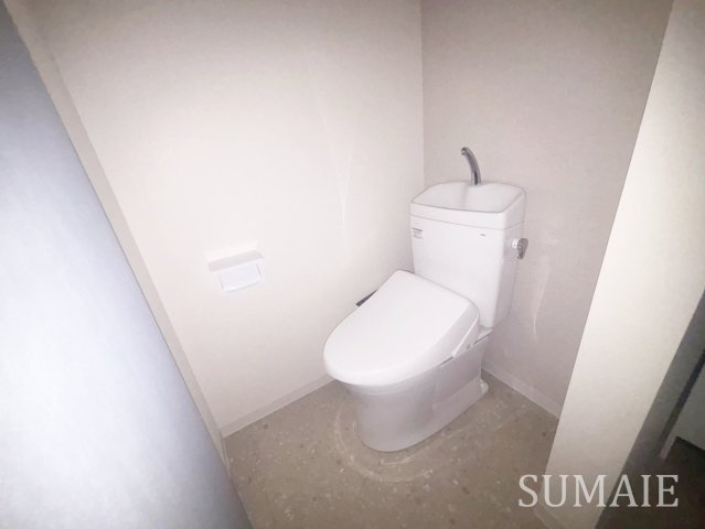 オレンジハウスⅠのトイレ|温水洗浄便座付きトイレです☆ミ