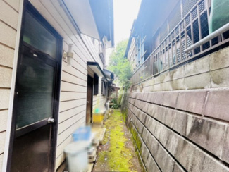 【外観】 | 千葉市緑区越智町　54.6坪×整形地 | 古屋の裏側のお写真になります。