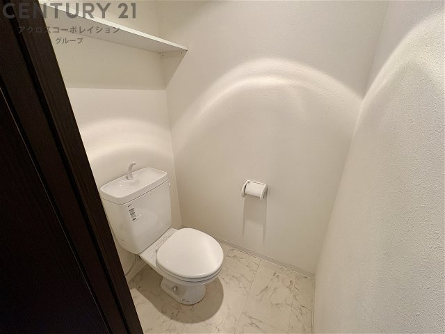 コンパクトで使いやすいトイレです♪
