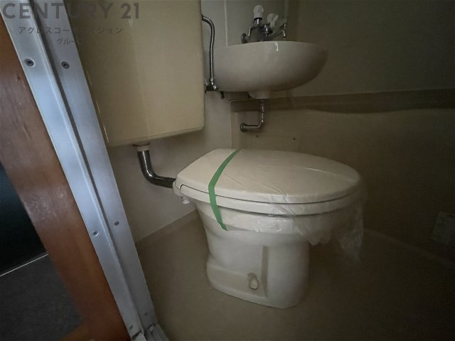 浴室内にトイレがあります！