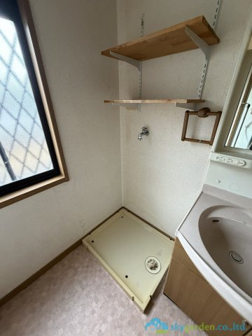 大磯町石神台1丁目　中古戸建のランドリースペース
