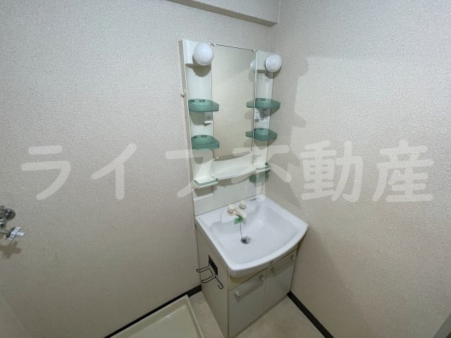 サンライズ長田の独立洗面台|独立洗面台あり、毎朝おしゃれに忙しい女性の方におすすめです