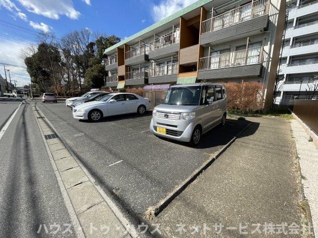 グリーンパーク南柏の駐車場