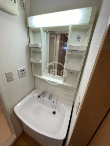 ミア・カーサあわざのキッチン|ミア・カーサあわざ　独立洗面台
