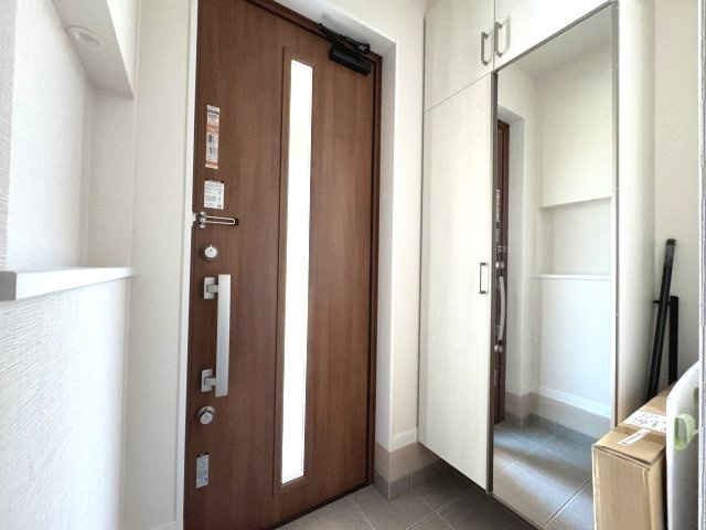 神戸市須磨区行幸町1丁目戸建の玄関