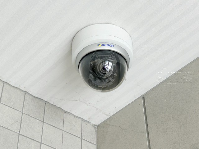 【防犯設備】 | B CITY 高田馬場alivie | 建物や敷地の隅々に目を光らせる防犯カメラが設置されています。現地を見学される際には、カメラの存在やその台数にも意識を払ってみてください。～即日のご見学可能～　お問合せはお気軽にどうぞ。