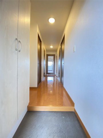 ＵＣレジデンス小沢町の玄関