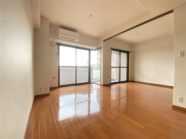 ＵＣレジデンス小沢町の居間・リビング