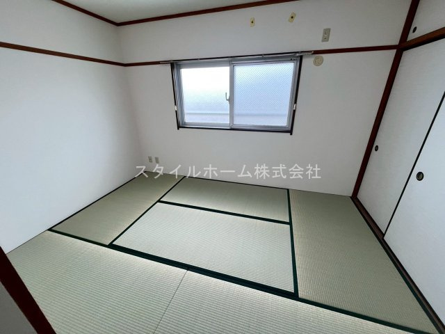 レ・セゾン菰口Aの和室