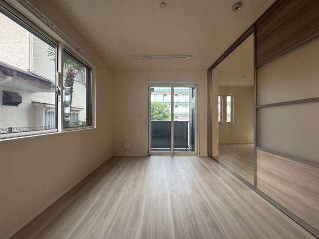 川崎市多摩区宿河原３丁目のアパートの寝室