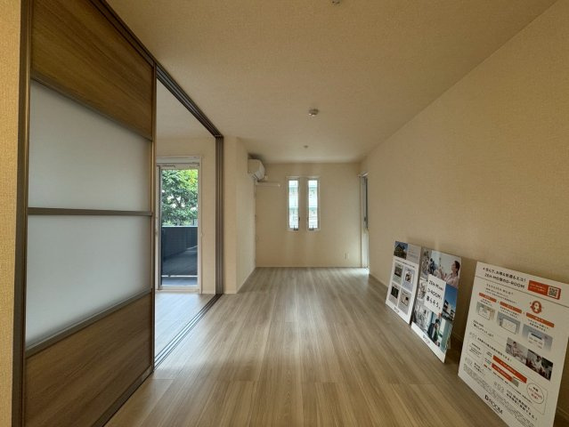 川崎市多摩区宿河原３丁目のアパートの居間・リビング