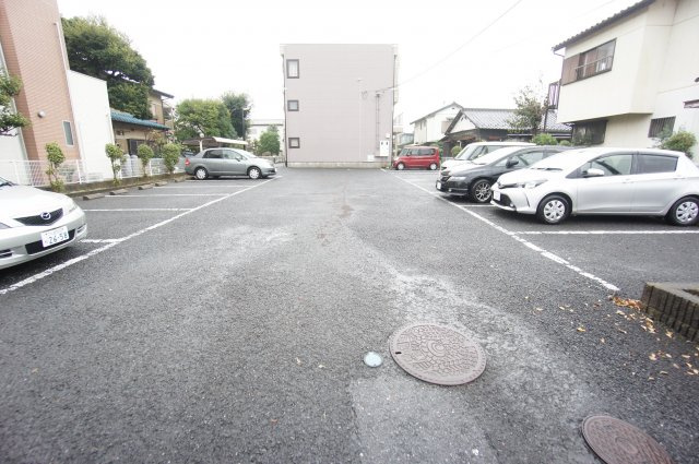 グランリヴィエールの駐車場