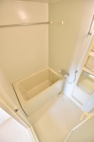 大阪市旭区高殿２丁目の賃貸マンションの浴室
