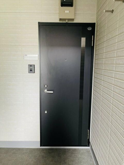 キャメル中浦和西堀の玄関