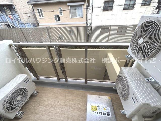 【バルコニー】