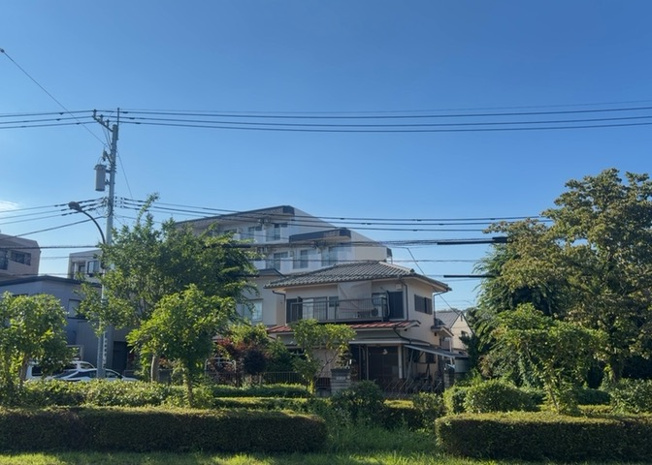 【展望】 | 眺望を気にして物件を探す場合、前面に建物が建っていないか現地で確認しましょう！前面に建物があると景色はもちろん、日当たりや風通しにも影響が出てきます。住んだ時のことを想像しながら現地見学をしましょう。