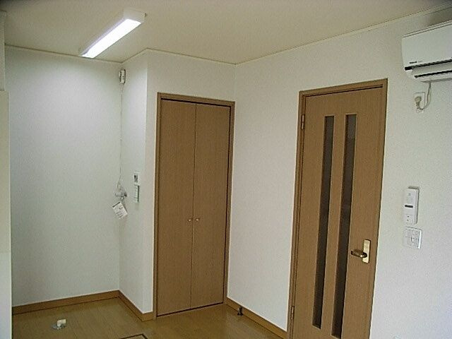 パルコート要町の洋室