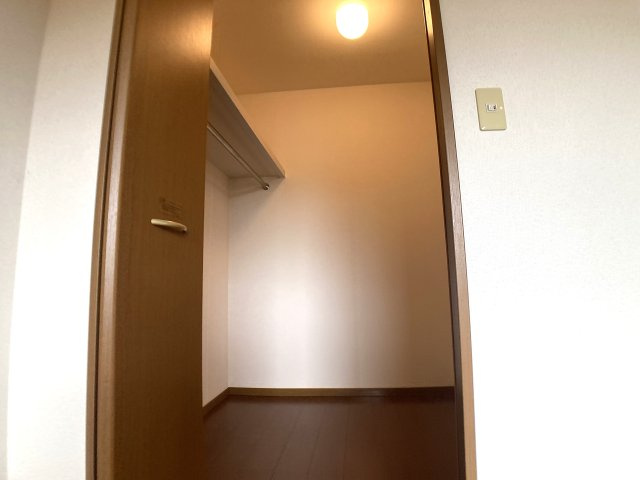 ヴェールパティオの収納|とっても大きなウォークインクローゼット