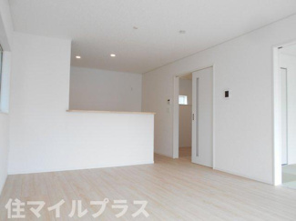【居間・リビング】 | 郡山市菜根3丁目新築一戸建て7棟 | おしゃれな居間です