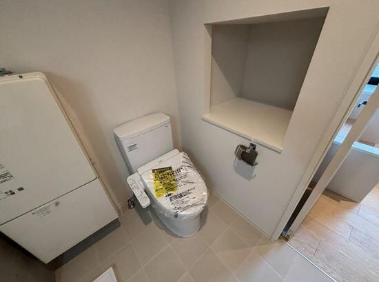 ＤＥＣＯＲ　ＲＥＳＩＤＥＮＣＥ田原町のトイレ