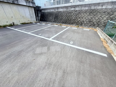  | 富雄元町モータープール
