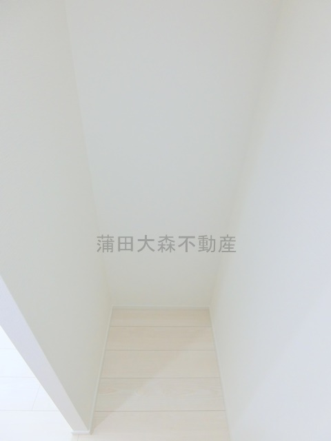 LUORE(ルオーレ千鳥町のキッチン|冷蔵庫置き場