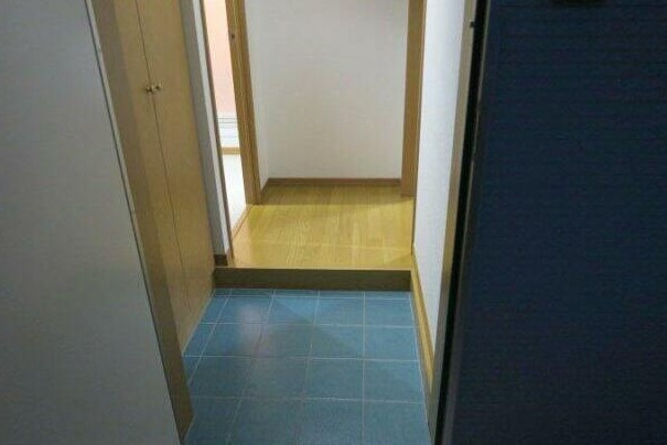 セピアコリーヌ多磨の玄関|※別号室参考写真です