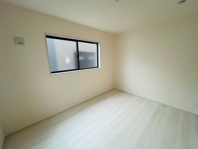 【Livele Garden】　結城郡八千代町菅谷　第２　全4邸の洋室|〇１号棟　洋室　6帖〇
お泊りに来られた方へのお部屋としてもご使用いただけます。
2026年8月撮影