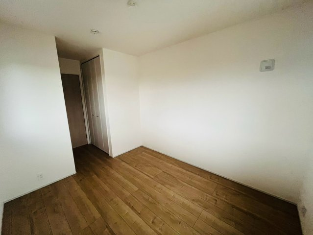 【Livele Garden】　結城郡八千代町菅谷　第２　全4邸の洋室|〇２号棟　洋室　6帖〇
各居室に収納がございますので最大限お部屋を広く使うことができます♪
2026年8月撮影
