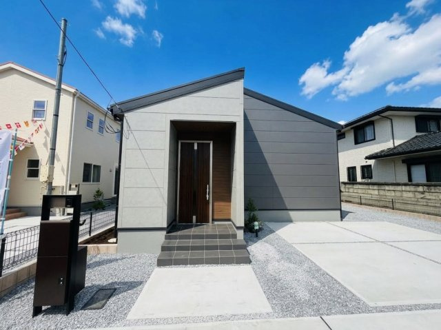 【Livele Garden】　結城郡八千代町菅谷　第２　全4邸の外観|〇１号棟〇
全居室6帖以上！ウォークインクローゼット付き、収納豊富な平屋プランです♪
2026年8月撮影