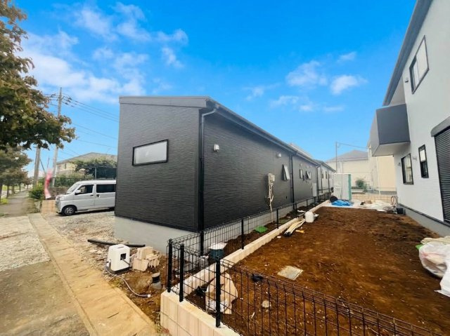 【Livele Garden】　結城郡八千代町菅谷　第２　全4邸の前面道路含む現地写真|各棟収納充実の間取りです♪
2026年8月撮影