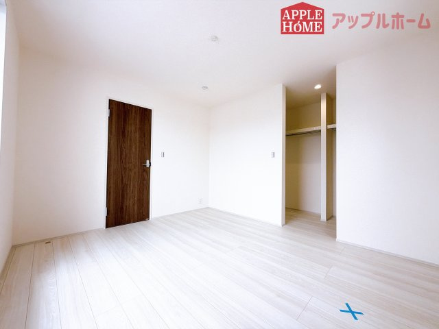 [新築住宅] 行田市棚田町 全2棟の洋室|２階居室は全室収納あり！たっぷりある収納活用でお部屋もキレイを保てます♪