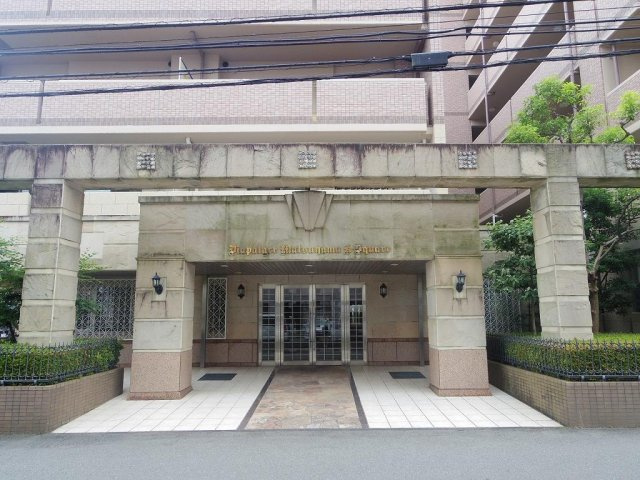 近隣商業施設へのアクセス良好な立地です♪徒歩圏内にスーパー・商業施設などあり、生活便利です♪