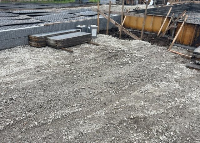 【設備】 | 敷地内には、散水栓や立水栓があります。水道水を直接利用できるため、水を運ぶ手間を省くことが出来ます。大量の水を必要とする洗車作業や清掃などに役立ちます。その他設備とあわせて、現地でご確認ください。