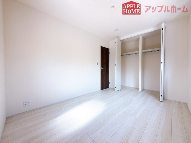 [新築住宅] 行田市佐間 第8 全1棟の洋室|居室は全室収納あり！たっぷりある収納活用でお部屋もキレイを保てます♪