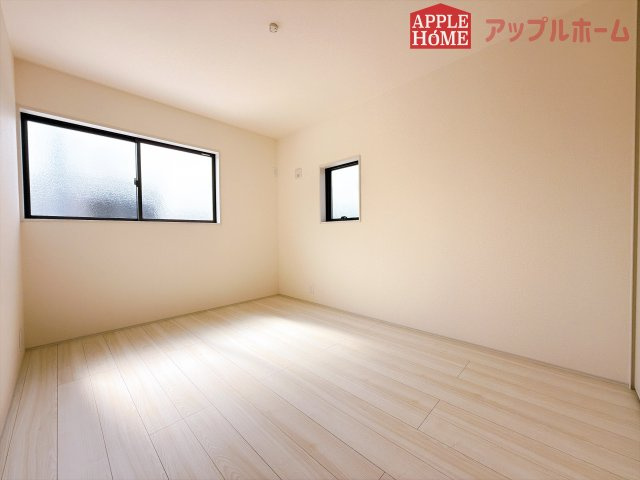 [新築住宅] 行田市佐間 第8 全1棟の洋室|居室は全室収納あり！たっぷりある収納活用でお部屋もキレイを保てます♪