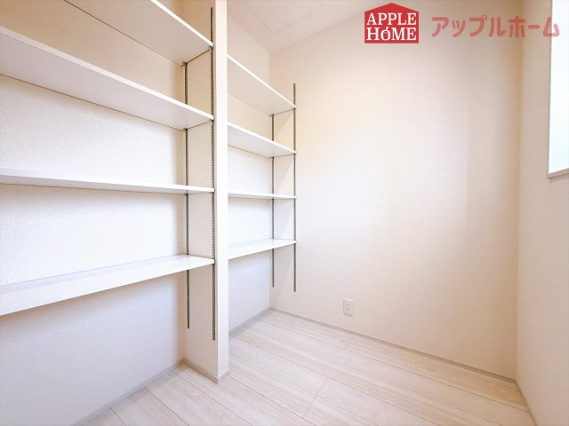 [新築住宅] 行田市佐間 第8 全1棟の収納|大容量パントリーあります♪