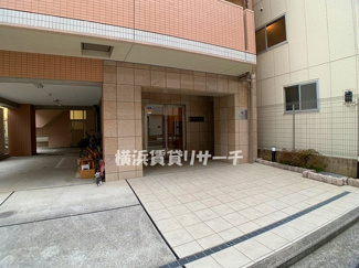 【エントランス】 | ルジェンテ・バリュ横濱反町