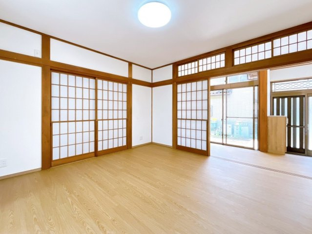 【居間・リビング】 | 高崎市神戸町　中古住宅