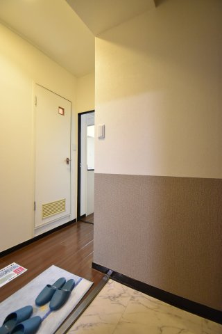 メゾン沢之町の玄関
