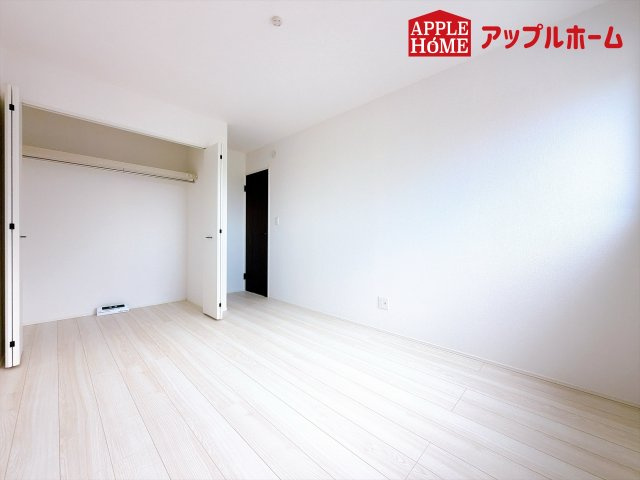 [新築住宅] 行田市持田 2期 全1棟の洋室|２階居室は全室収納あり！たっぷりある収納活用でお部屋もキレイを保てます♪