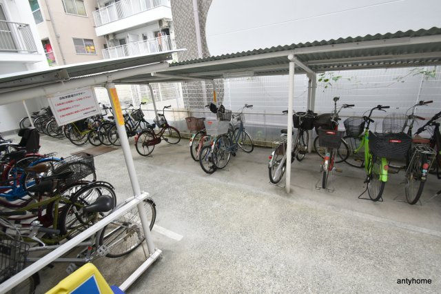 チサンマンション第5江坂　仲介手数料無料の駐車場