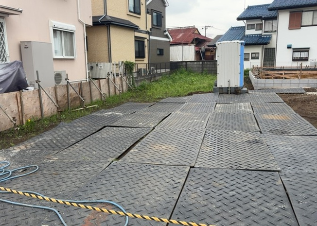 【外観】 | 土地の面積＝住宅面積ではありません。建ぺい率の問題などで、土地のある場所によって住宅を建てられる面積は限られています。高さもしかり、「土地」という言葉の中には、建築条件も含まれると考えておきましょう。