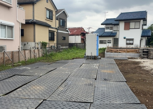 【外観】 | 家を建てる前提で土地を探している場合、地盤の丈夫さは譲れない条件の一つです。地盤が脆弱だと追加工事が必要となります。また、過去に地盤沈下や液状化現象を起こした土地は、できるだけ避けた方がいいでしょう。