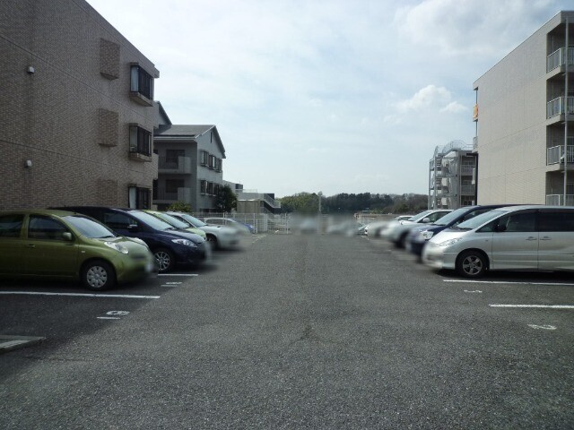 【駐車場】